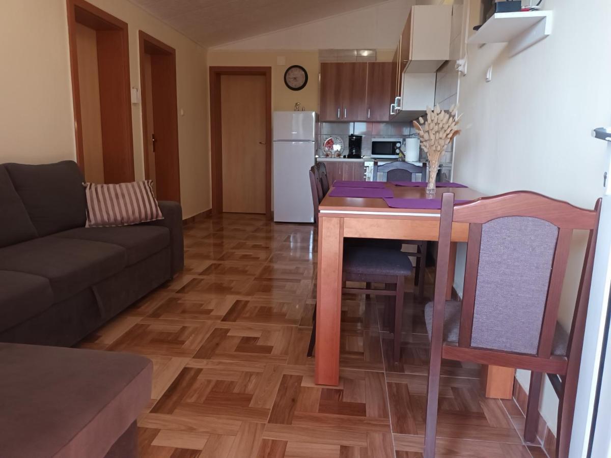 Apartman Zlata Vir Eksteriør billede